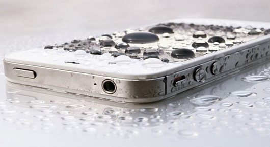 有了手机纳米防水镀膜 延长手机使用寿命